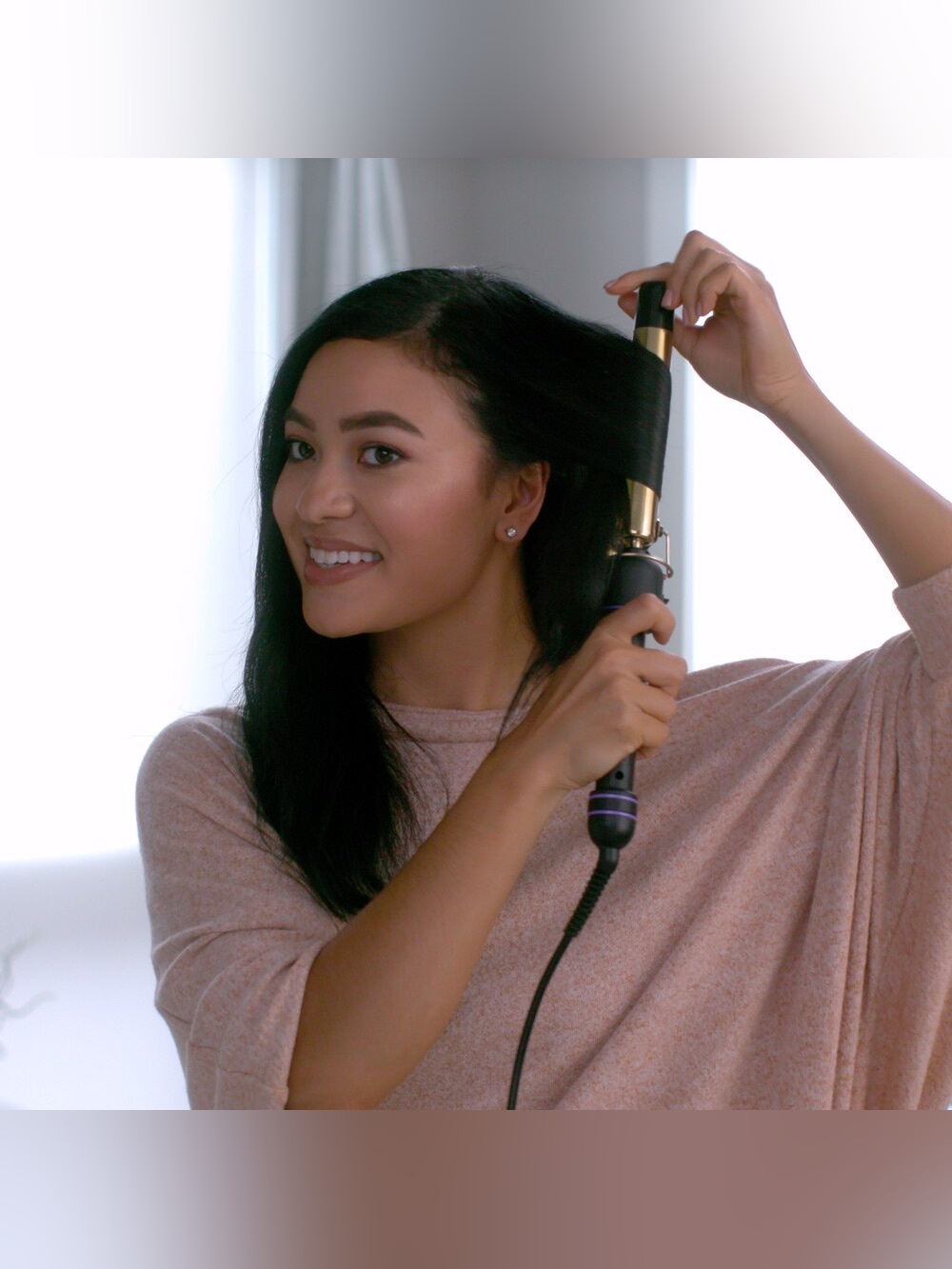 Gold Barrel Curling Iron with Black Handle - Women’s Hair Tool - Picture 4 of 4